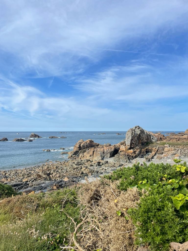 Depuis le parking de Roc’h Kerlaben, profitez d'une agréable promenade le long de la côte