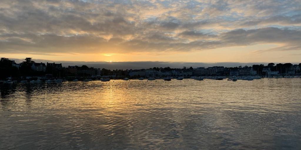 Dormir à Étables-sur-Mer pendant son van trip en Côtes d'Armor