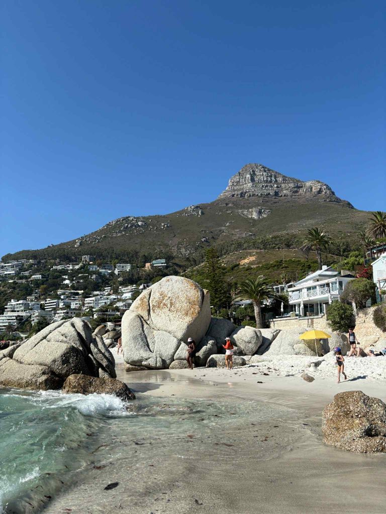 Découvrez Clifton Beach, une des plus belle pages du monde