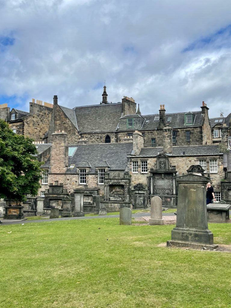 Greyfriars Kirkyard, le célèbre cimetière au coeur de la ville d'Édimbourg