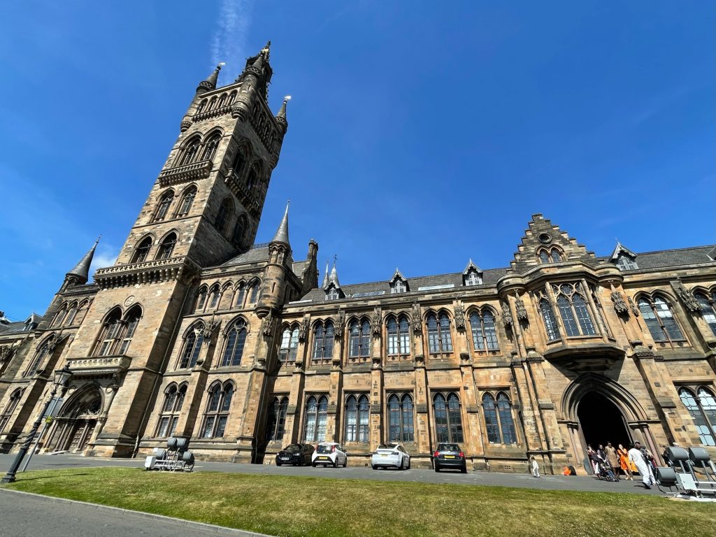 Découvrez l'université de Glasgow, qui a inspiré l'architecture de Poudlard