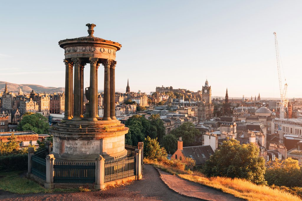 Grimpez à Calton Hill pour une vue époustouflante sur Edinbourg