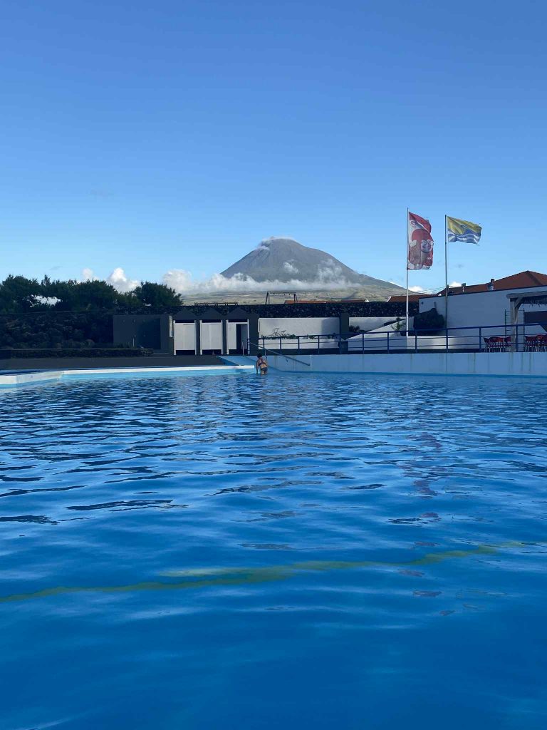 Découvrez les piscines naturelles des acores