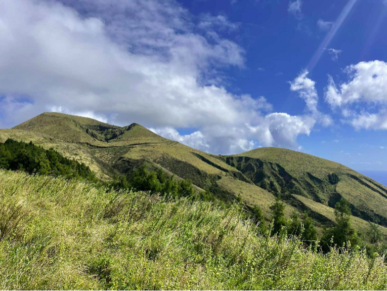 Ne manquez pas la randonnée le long des cratères de Sao Jorge
