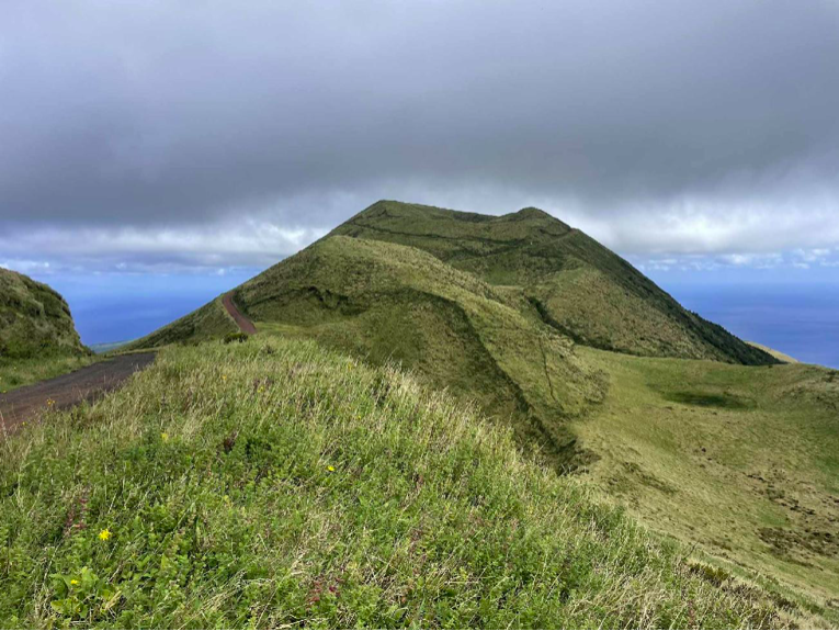 Marchez jusqu'au Pico de Esperança, le plus haut cratère de l'île de Sao Jorge