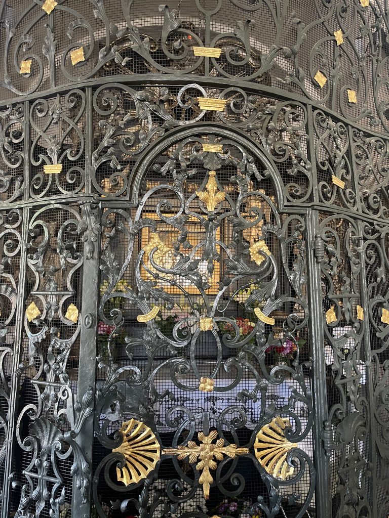 Découvrez la Porte de Pierre, la seule entrée médiévale encore debout