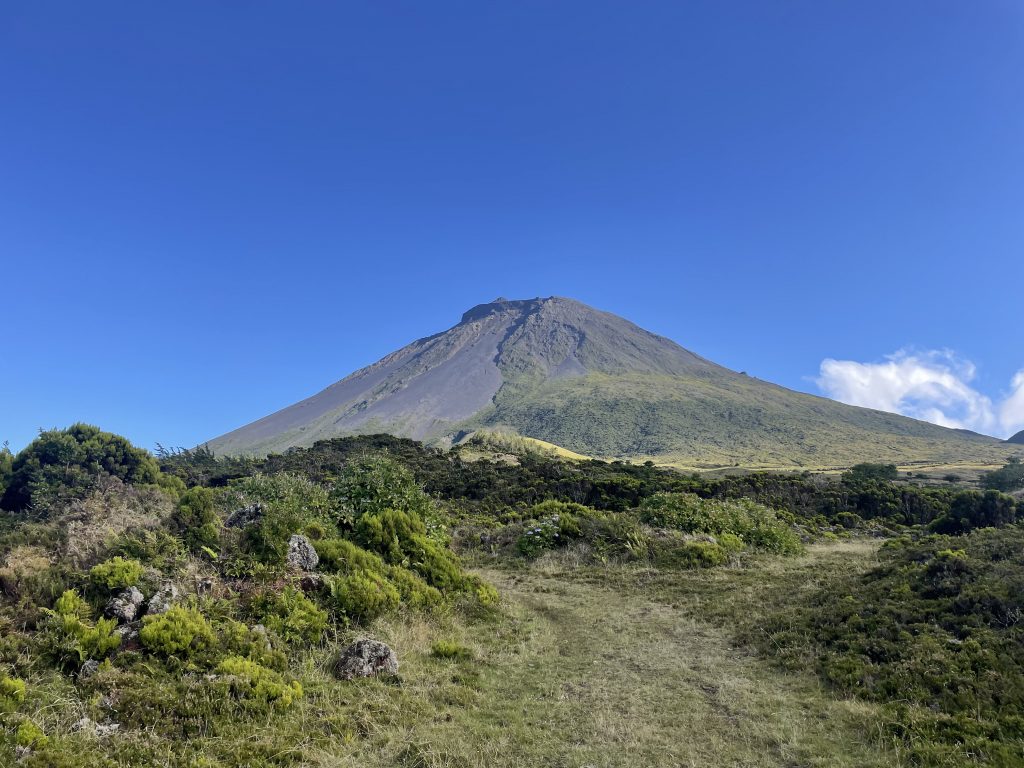 Découvrez l'île de Pico et sa célèbre montagne