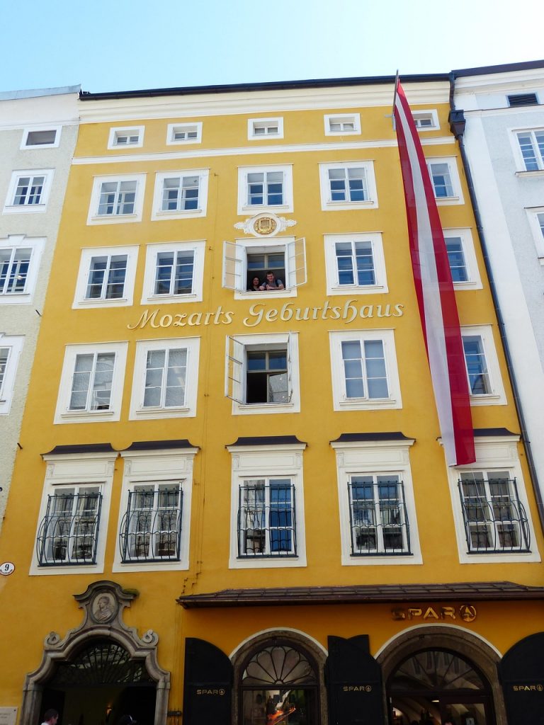 Ne manquez pas la visite de la maison de Mozart à Salzbourg