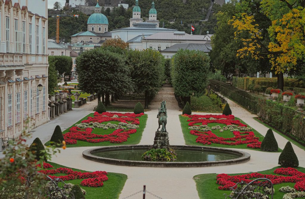 Promenez-vous dans Salzbourg et les jardins du château de Mirabell