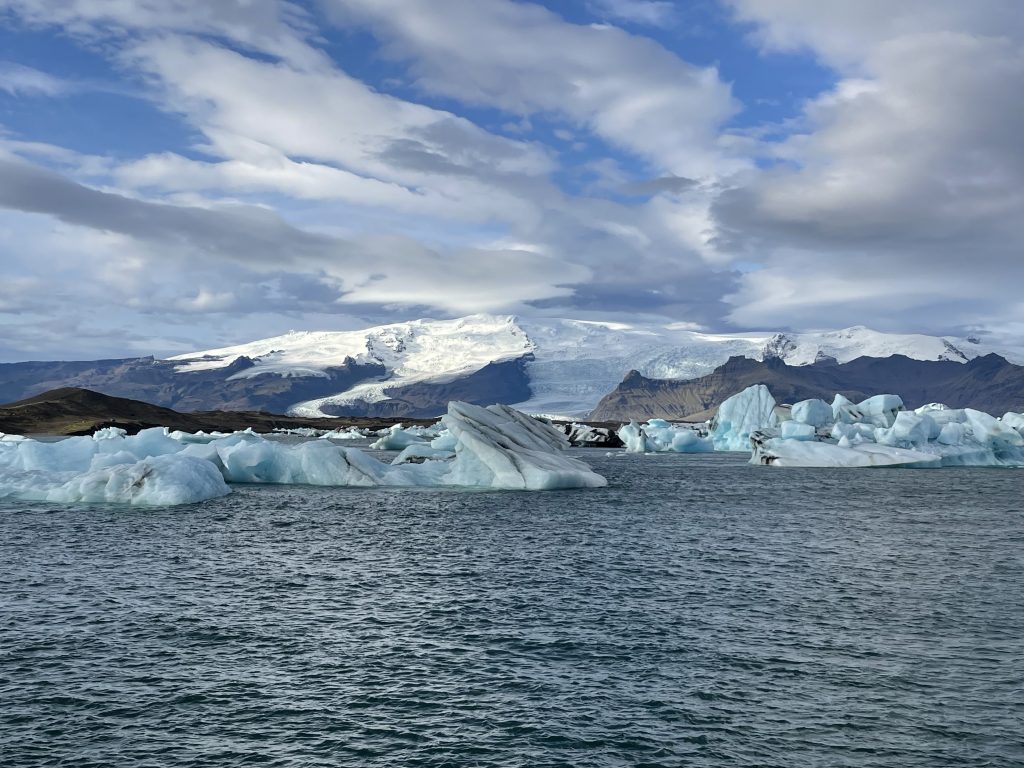 Faites une sortie en zodiac sur le lagon de Jökulsárlón