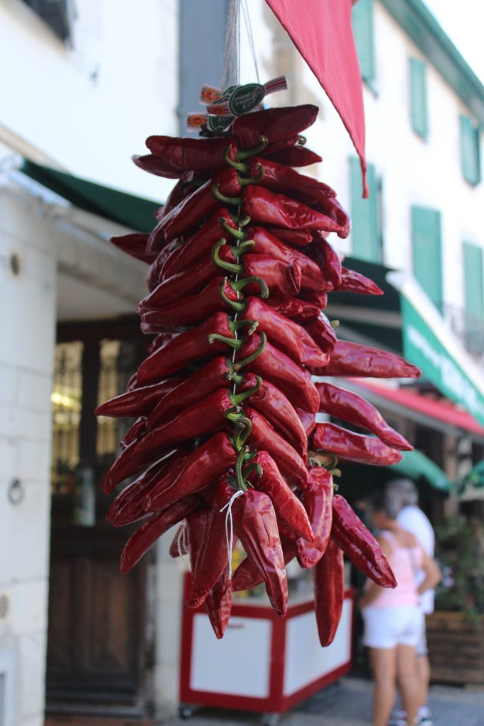 Découvrez les charmantes villes du pays basque intérieur et les spécialités culinaires
