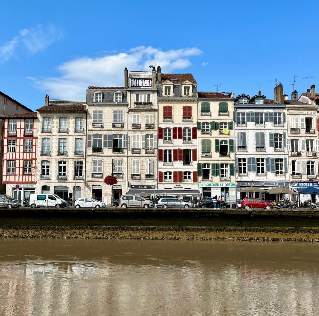 Découvrez la charmante Bayonne, ville typique du Sud-Ouest